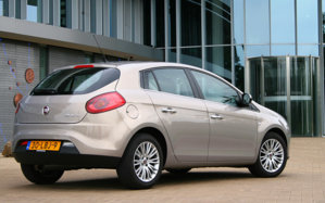 fiat_bravo_2010_05.jpg