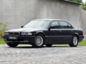 bmw_750il-security-e38-1998-2001_r4.jpg