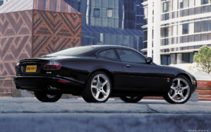 Jaguar-XKR-Coupe-2003-2004-1920x1200-004.jpg
