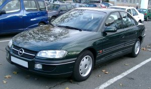 1280px-Opel_Omega_front_20071109.jpg