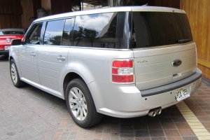 Ford_Flex_15868584338.jpg