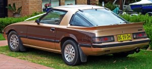 1984_Mazda_RX-7_FB_Series_3_coupe_2010-11-28.jpg