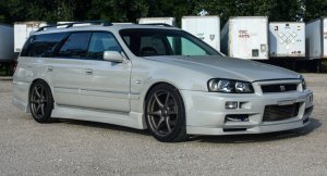 Nissan-Stagea-GT-R300.jpg