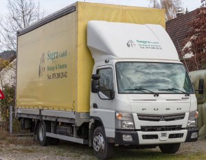 Fuso_Canter_7C18.jpg