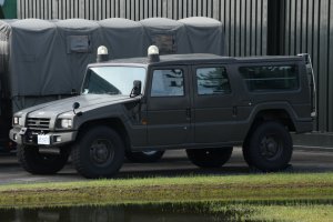 JASDF_Toyota_Mega_Cruiser45-5910_left_front_view_at_Hamamatsu_Air_Base_October_20_2019_01.jpg