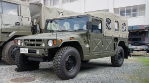 JGSDF_High_Mobility_Vehicle06-9502_left_front_view_at_Camp_Akeno_November_4_2017.jpg