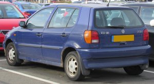 1920px-1997_Volkswagen_Polo_14_CL_Automatic.jpg