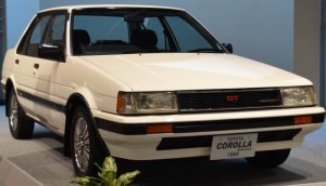 Toyota-CorollaE80GT.jpg
