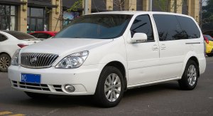 1280px-2010_Shanghai-GM_Buick_GL8_front_81118.jpg