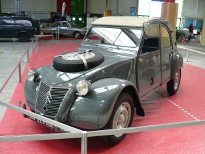 Citron_2CV_Sahara_vue_avant.jpeg