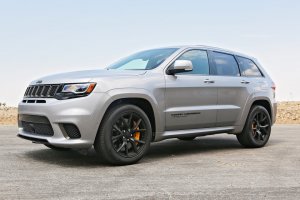2019-Jeep-Grand-Cherokee-Trackhawk-Front-Three-Quarters.jpg