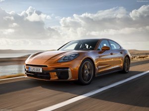 Porsche-Panamera-2024-1600-02.jpg