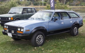 1981_AMC_Eagle_Sport_Wagon_in_Medium_Blue_Metallic_front_left.jpg