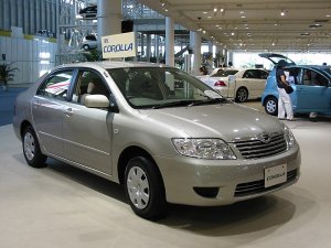 2004_Toyota_Corolla_Japanese-spec_01.jpg