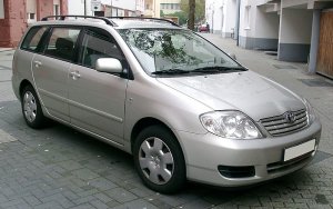 Toyota_Corolla_E12_Kombi_front_20071102.jpg