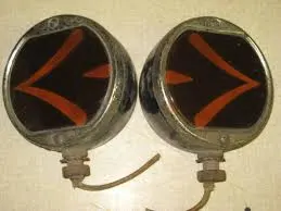 turn-signals-1920s-arrows.png