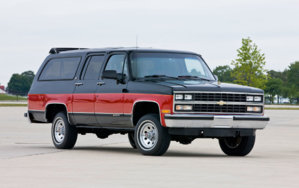 chevrolet_suburban_90.jpg