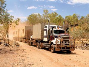 Steve-Grahame-Outback-Truckers-3.jpg