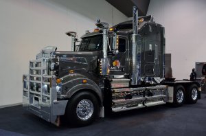 AMCKenworthT909inPerthTruckShow2.jpg