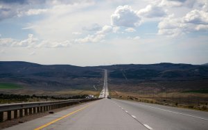 us-wy-byrnes-crossing-road-trip-the-west-rocky-mountains-interstate-highway-system-4892610880.jpg