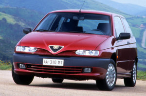 alfa-romeo-145-1.7-05.jpg