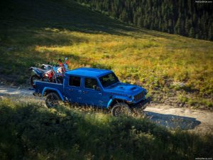 Jeep-Gladiator-2024-1600-19.jpg