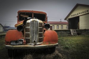 5MDGourleyOLDREDTRUCKCanonG7X.jpg