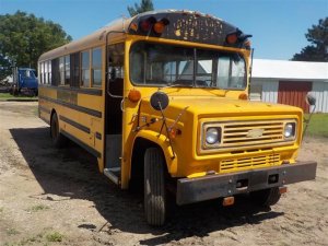 1990chevrolets6000b6p04253passengerschoolbus-37.jpg