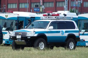 G8_summit_police_Land_Crusier.jpg