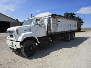 1975gmc9500tatwinscrewgraintruck_55f9d832a1534a6ba5da894a66547a77.jpg