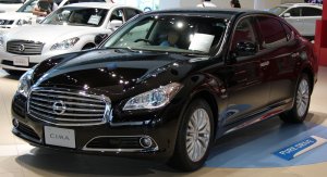 Nissan_Cima_HGY51_VIP.jpg