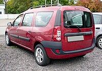 Dacia_Logan_MCV_Laurate_16_16V_Flammenrot_Heck.jpg