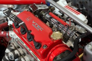 honda-vtec-car-engine-1-2048x1362.jpg