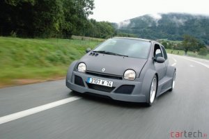 1-renault-twingo-trophy-V8.jpg