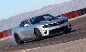 2012-chevrolet-camaro-zl1-first-drive_100379426_l.jpg