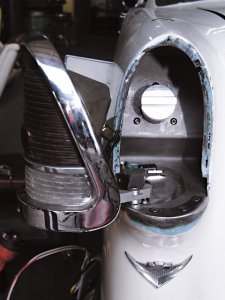 0601cr_01_z-fuel_door-.jpg
