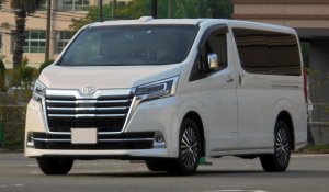 2019-2021_Toyota_GranAce_Premium_28_3DA-GDH303W_20220829.jpg