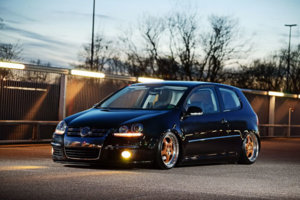 Vw-Golf-stance.jpg