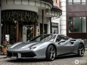 ferrari-488-gtb-c723426012016185944_1.jpg