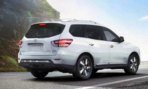 2017-Nissan-Pathfinder-rear.jpg