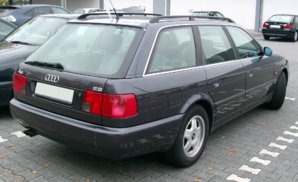 Audi_A6_C4_Avant_rear_20071002.jpg