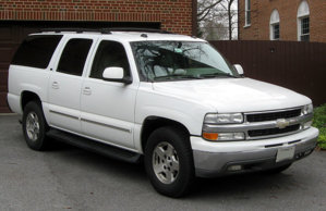 2000-2006_Chevrolet_Suburban.JPG