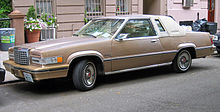 1982_Ford_Thunderbird_Town_Landau_fL.jpg