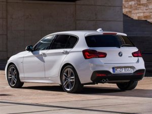 bmw_serie1lci_5p_15_4_g.jpg