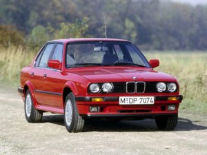 BMW-325iX-Sedan-1987–1991-2.jpg