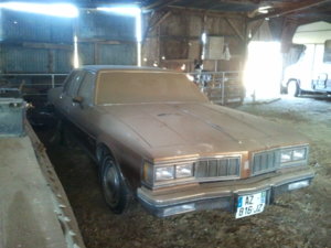 sergent_fido_oldsmobile_delta88.jpg