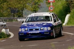1990_Ford_Sierra_RS_Cosworth_saloon_4wd_rally_002_4219.jpg