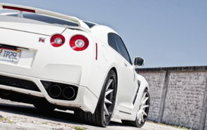 Nissan-GT-R-R35 (1).jpg