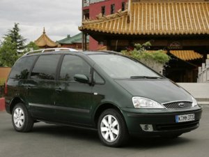 2005_Ford_Galaxy_19877.jpg