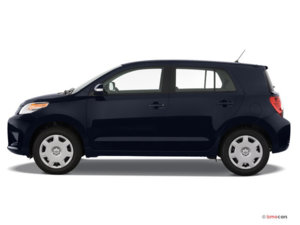 2008_scion_xd_sideview.jpg